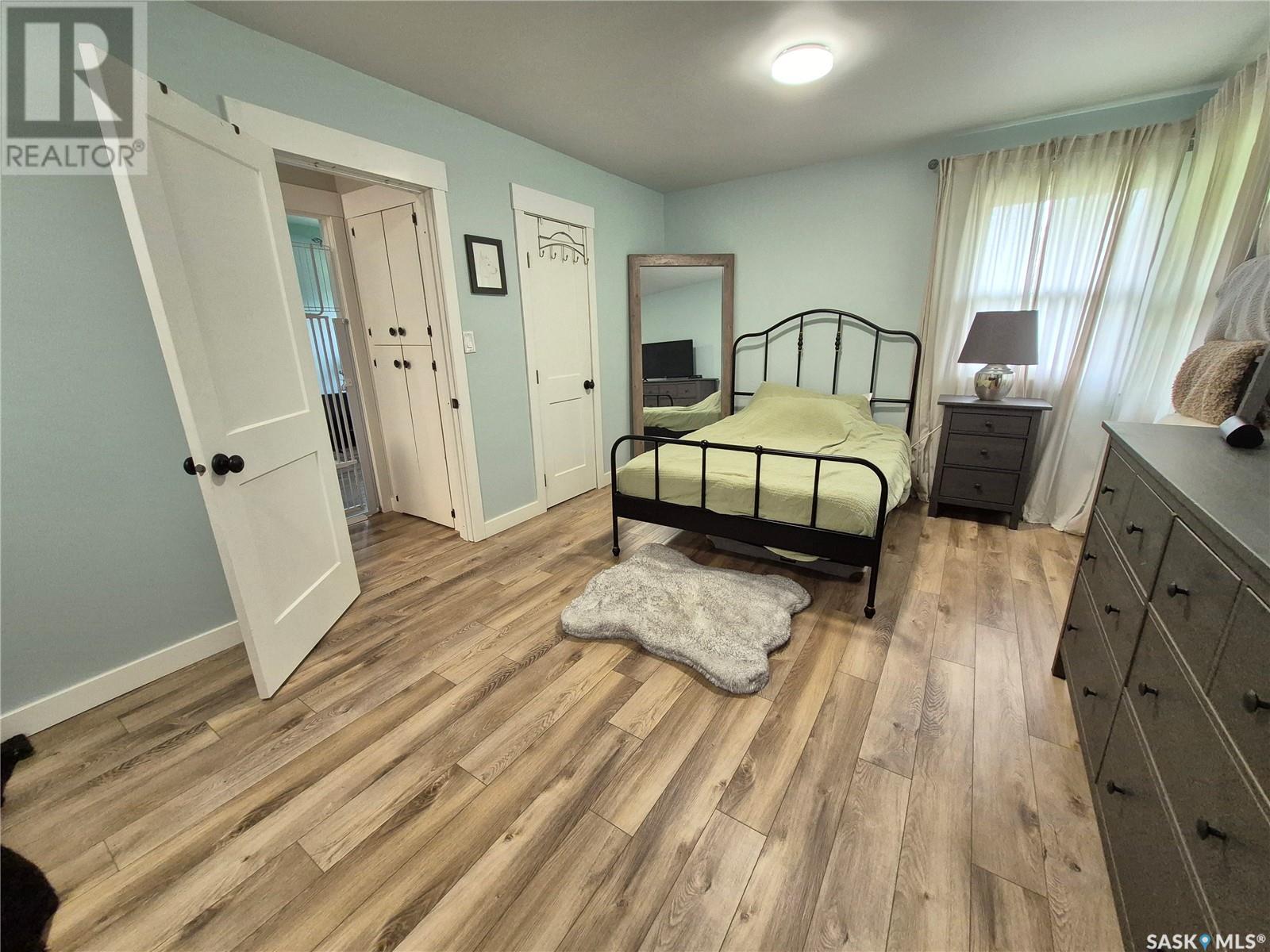 415 4th Street Ne, Weyburn, Saskatchewan  S4H 0Y8 - Photo 15 - SK009361