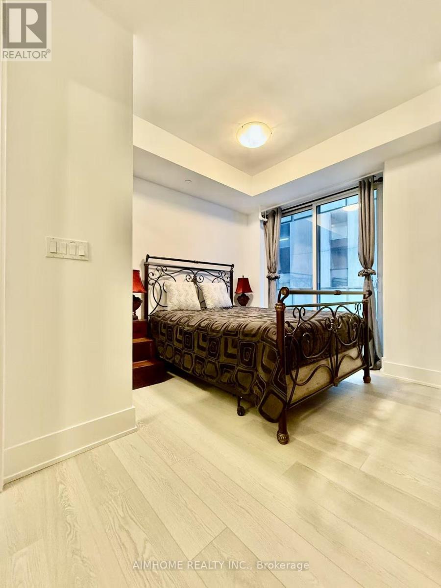 1405 - 200 Bloor Street, Toronto (Annex), Ontario  M5S 1T8 - Photo 10 - C12141598