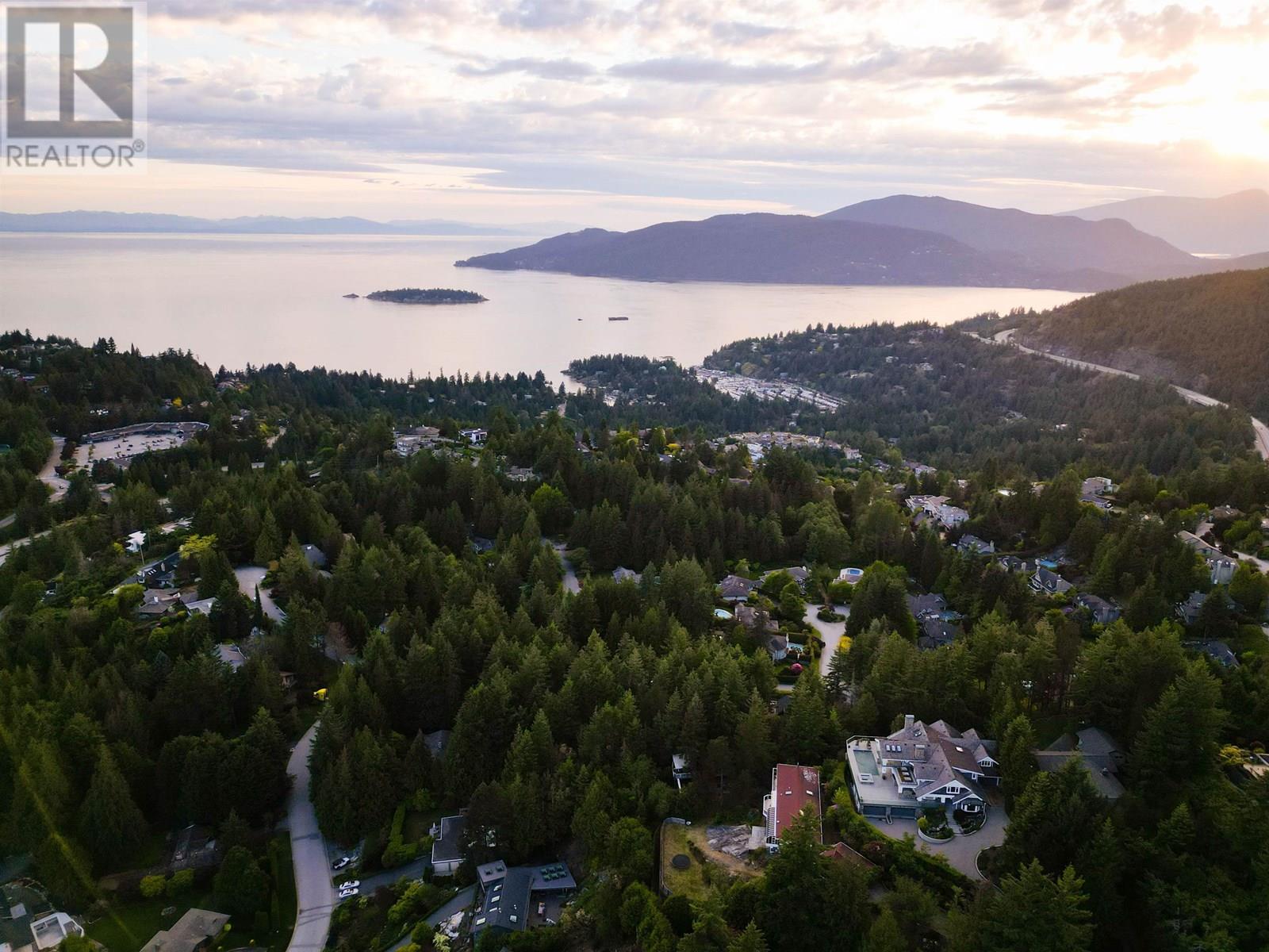 Lot 1 4665 Woodridge Place, West Vancouver, British Columbia  V7S 2X1 - Photo 2 - R3011532