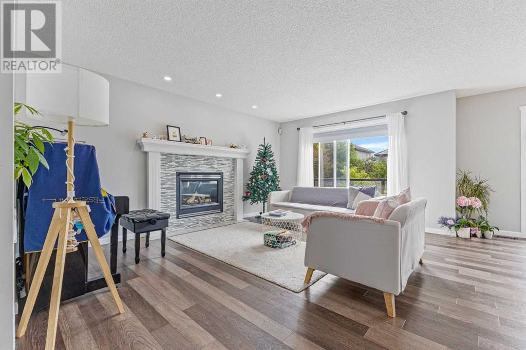 30 Spring Mews Sw, Calgary, Alberta  T3H 3V2 - Photo 7 - A2230318