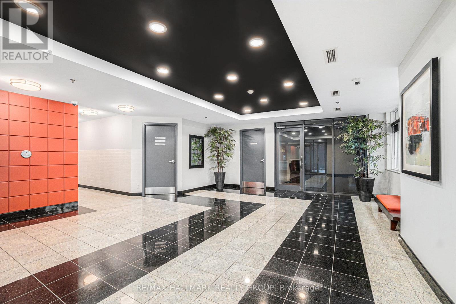 Ph4 - 445 Laurier Avenue W, Ottawa, Ontario  K1R 0A2 - Photo 2 - X12217720