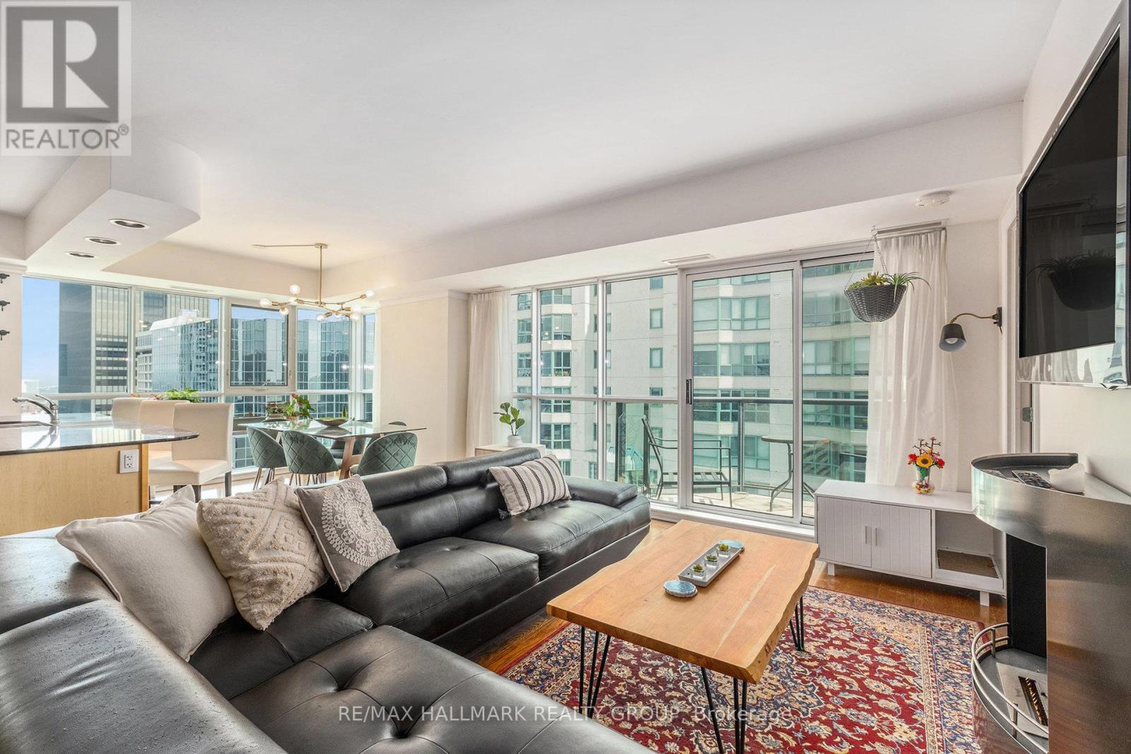 Ph4 - 445 Laurier Avenue W, Ottawa, Ontario  K1R 0A2 - Photo 4 - X12217720