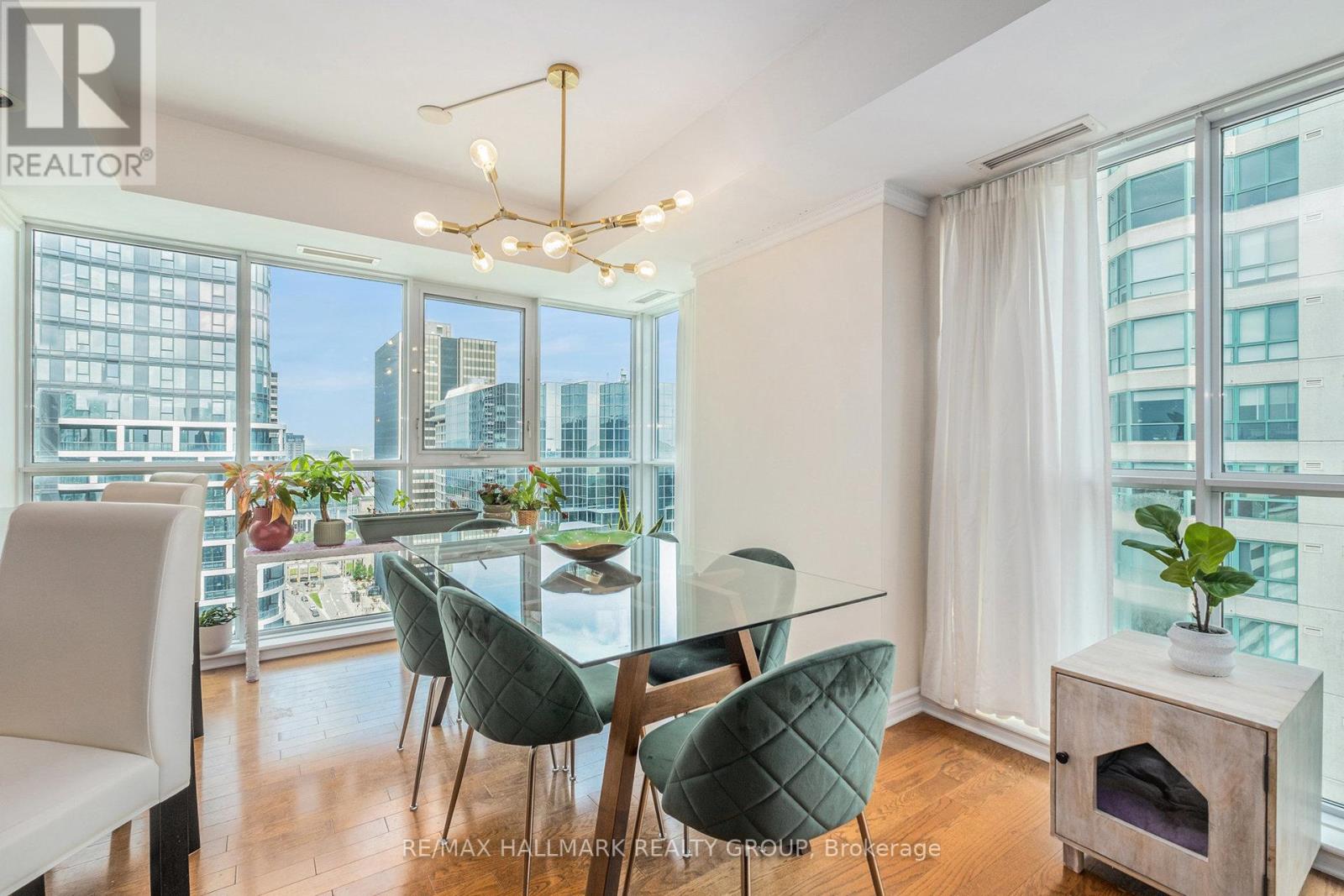 Ph4 - 445 Laurier Avenue W, Ottawa, Ontario  K1R 0A2 - Photo 10 - X12217724