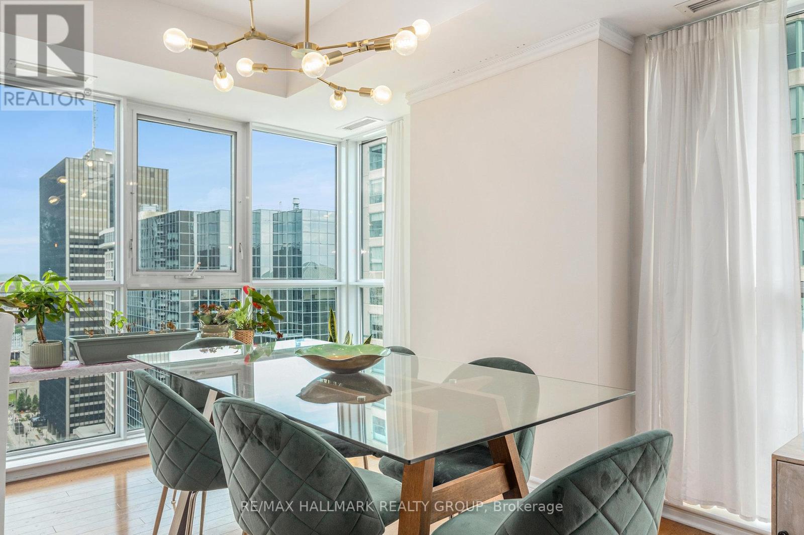 Ph4 - 445 Laurier Avenue W, Ottawa, Ontario  K1R 0A2 - Photo 14 - X12217724