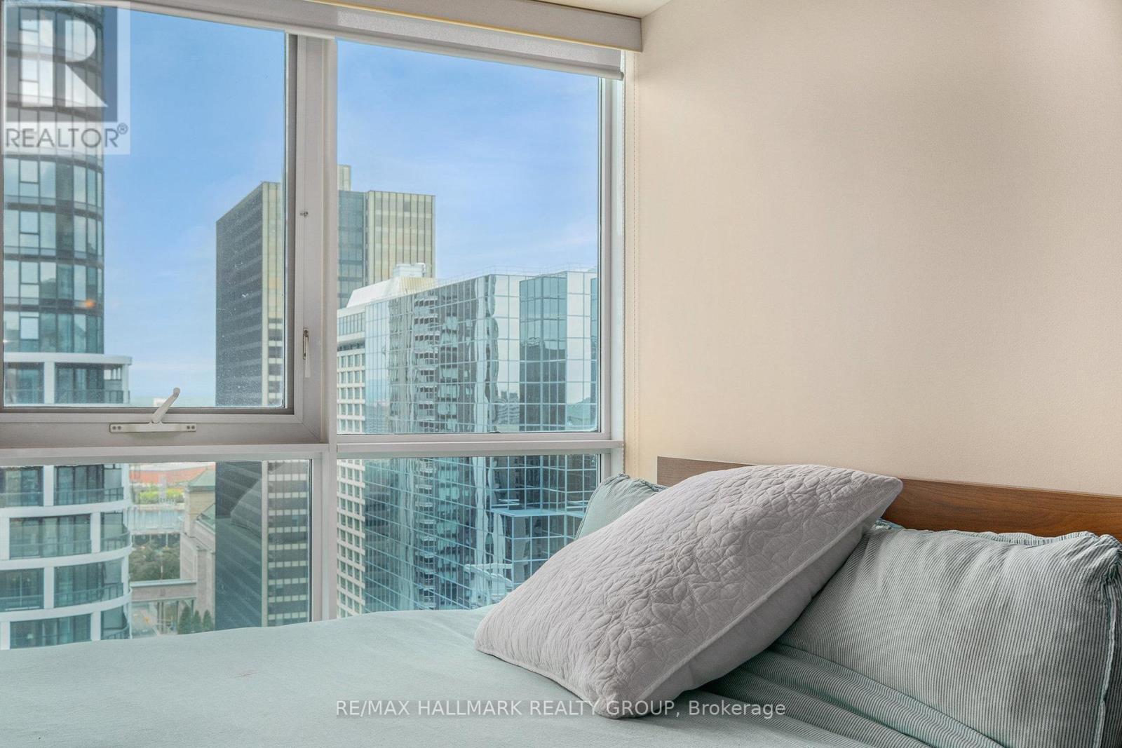 Ph4 - 445 Laurier Avenue W, Ottawa, Ontario  K1R 0A2 - Photo 29 - X12217724