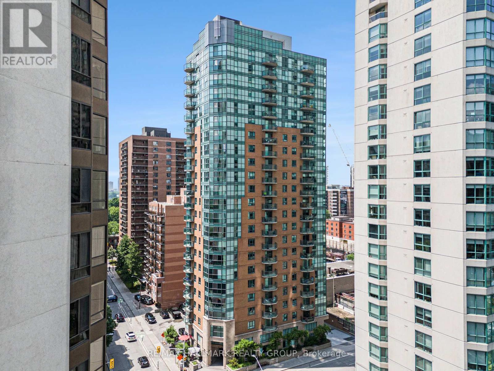 Ph4 - 445 Laurier Avenue W, Ottawa, Ontario  K1R 0A2 - Photo 34 - X12217724