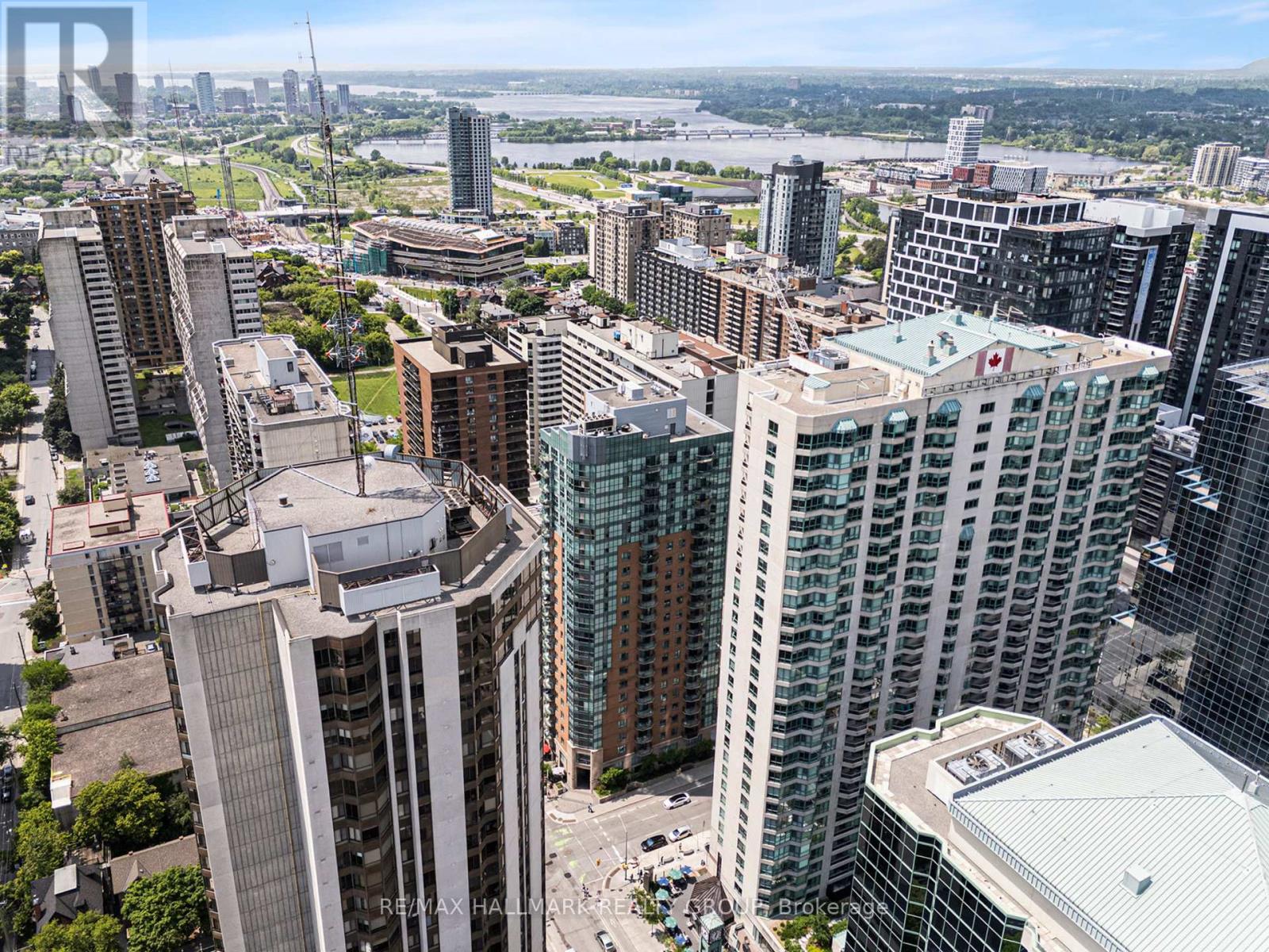 Ph4 - 445 Laurier Avenue W, Ottawa, Ontario  K1R 0A2 - Photo 35 - X12217724