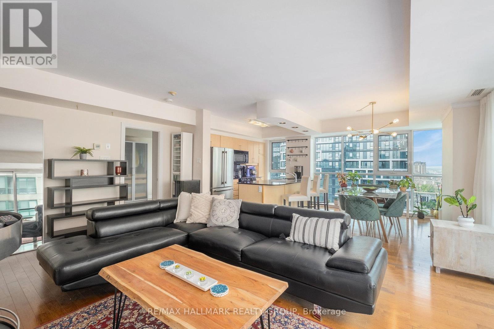 Ph4 - 445 Laurier Avenue W, Ottawa, Ontario  K1R 0A2 - Photo 7 - X12217724