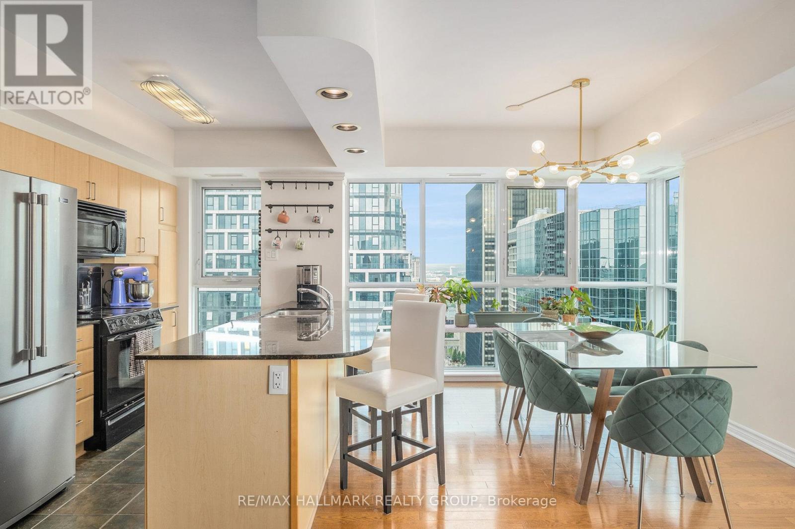 Ph4 - 445 Laurier Avenue W, Ottawa, Ontario  K1R 0A2 - Photo 9 - X12217724