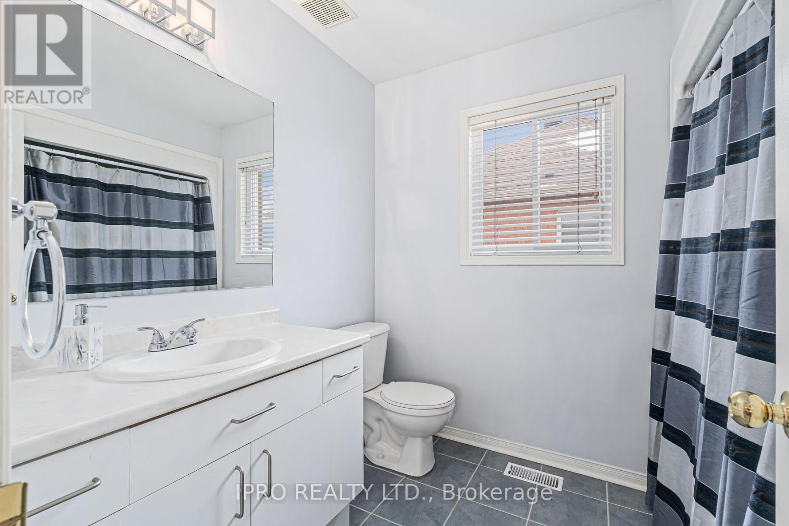 22 Bowman Street, Halton Hills, Ontario  L7G 6G6 - Photo 22 - W12134876