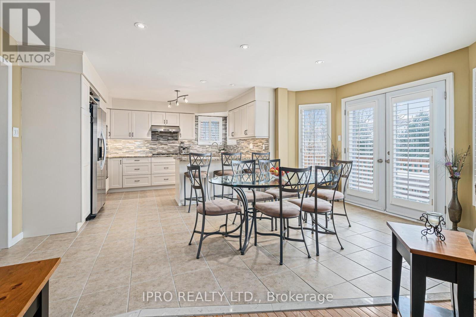 22 Bowman Street, Halton Hills, Ontario  L7G 6G6 - Photo 5 - W12134876