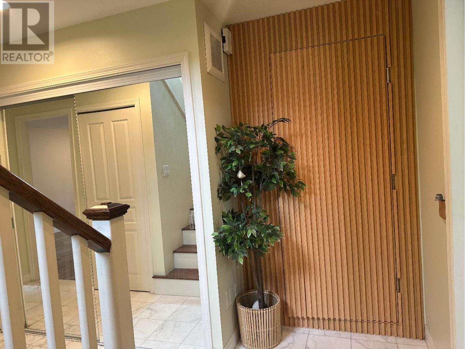 2952 W 8th Avenue, Vancouver, British Columbia  V6K 2C1 - Photo 2 - R3015115
