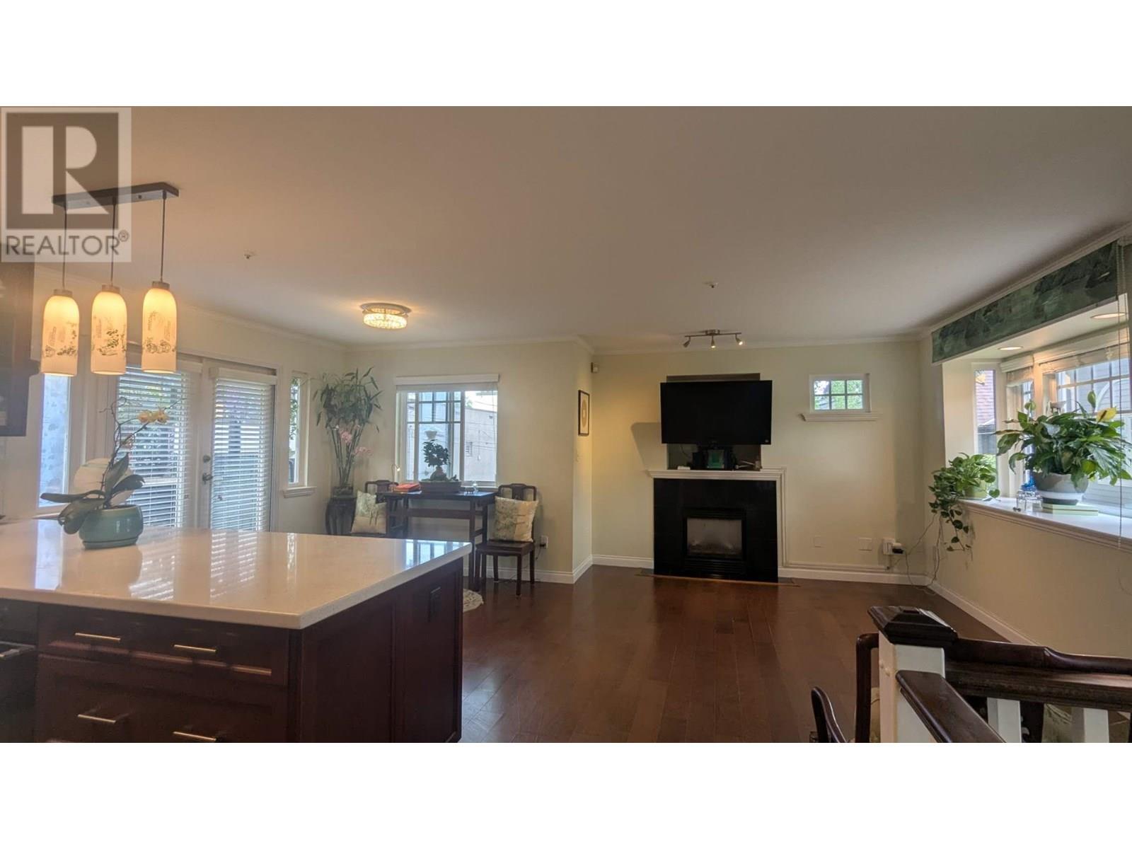 2952 W 8th Avenue, Vancouver, British Columbia  V6K 2C1 - Photo 4 - R3015115