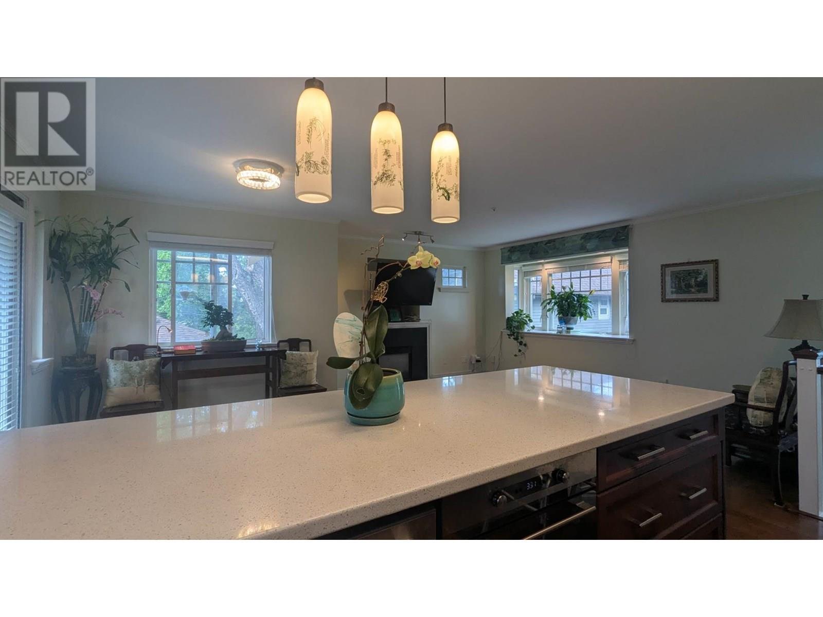 2952 W 8th Avenue, Vancouver, British Columbia  V6K 2C1 - Photo 3 - R3015115