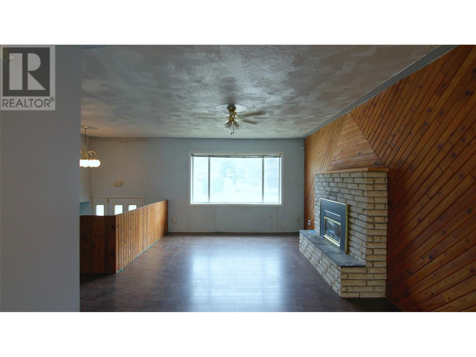 468 Vla Road, Chase, British Columbia  V0E 1M0 - Photo 6 - 10349775