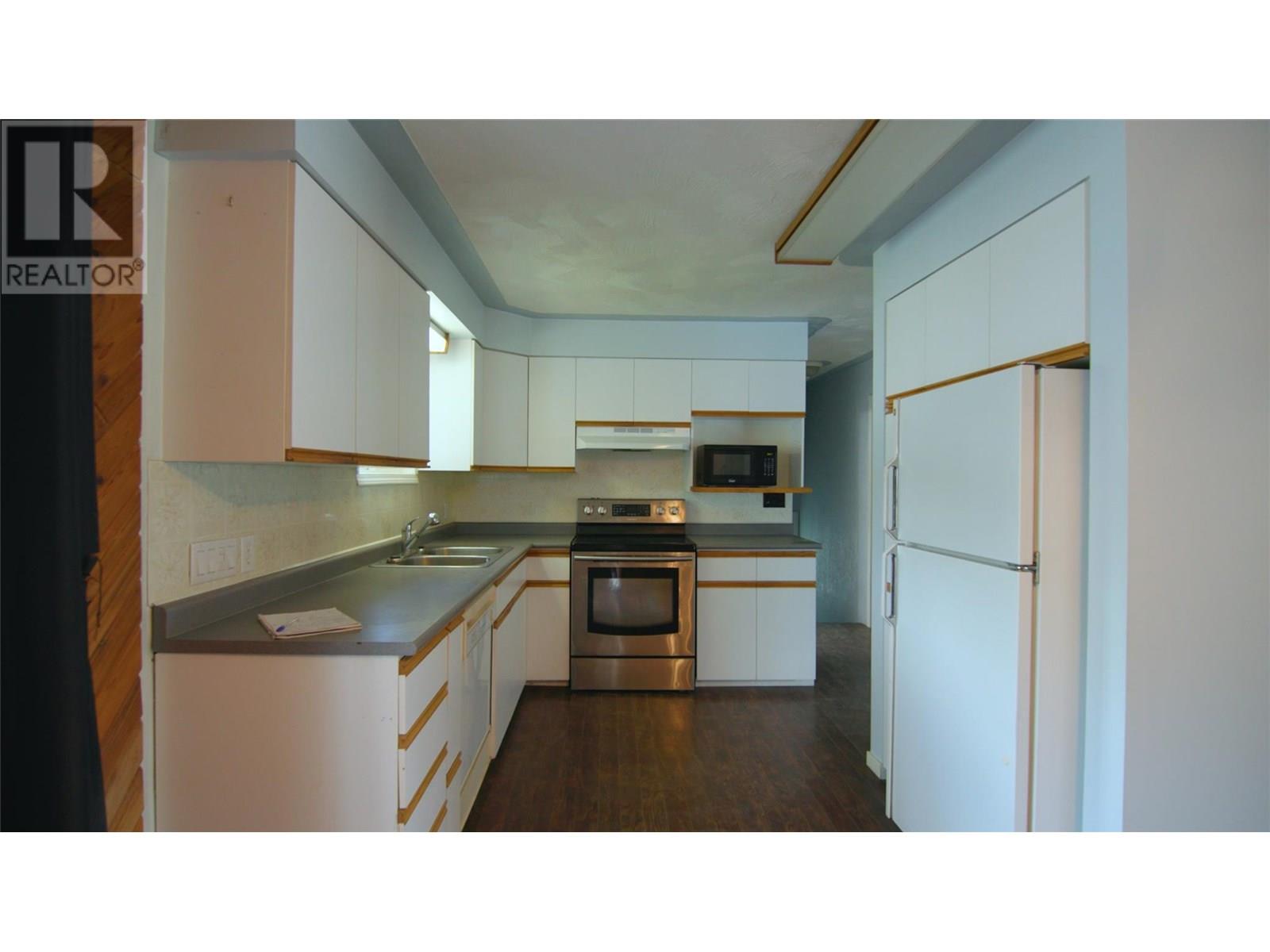 468 Vla Road, Chase, British Columbia  V0E 1M0 - Photo 7 - 10349775