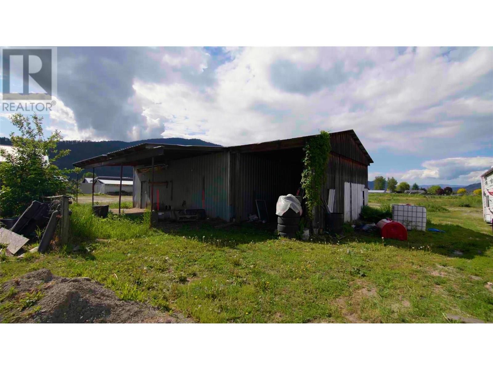 472 Vla Road, Chase, British Columbia  V0E 1M0 - Photo 16 - 10349781