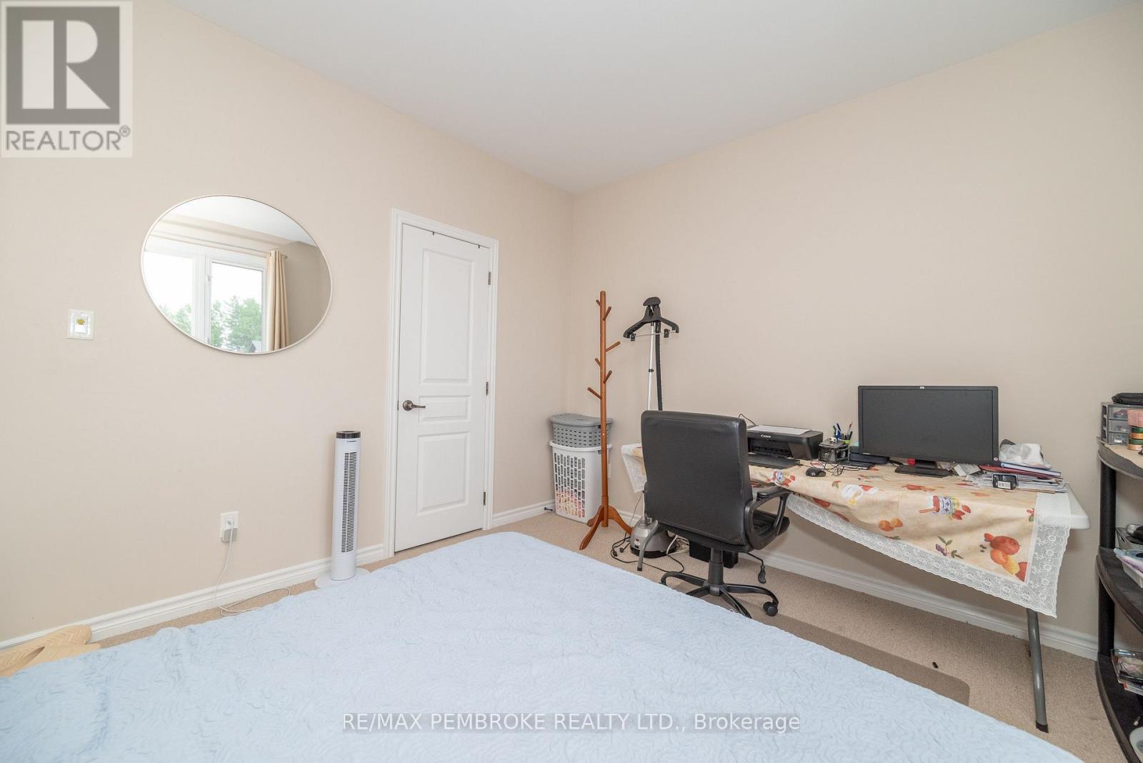 547 Gardner Crescent, Petawawa, Ontario  K8H 0C4 - Photo 22 - X12217709