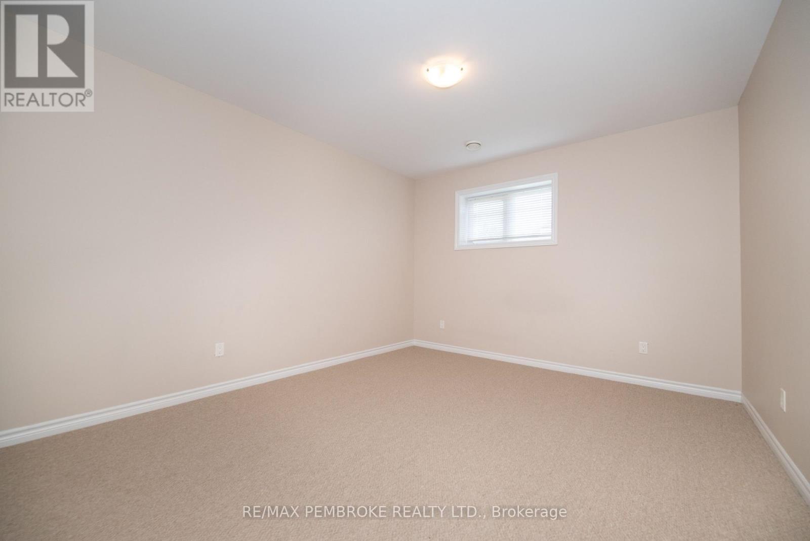 547 Gardner Crescent, Petawawa, Ontario  K8H 0C4 - Photo 29 - X12217709
