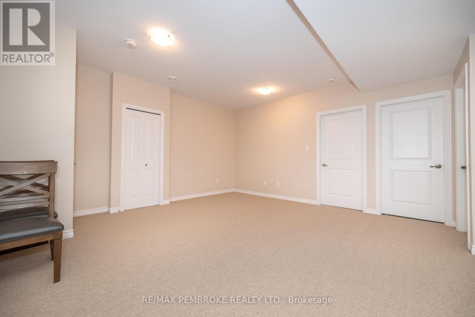 547 Gardner Crescent, Petawawa, Ontario  K8H 0C4 - Photo 33 - X12217709