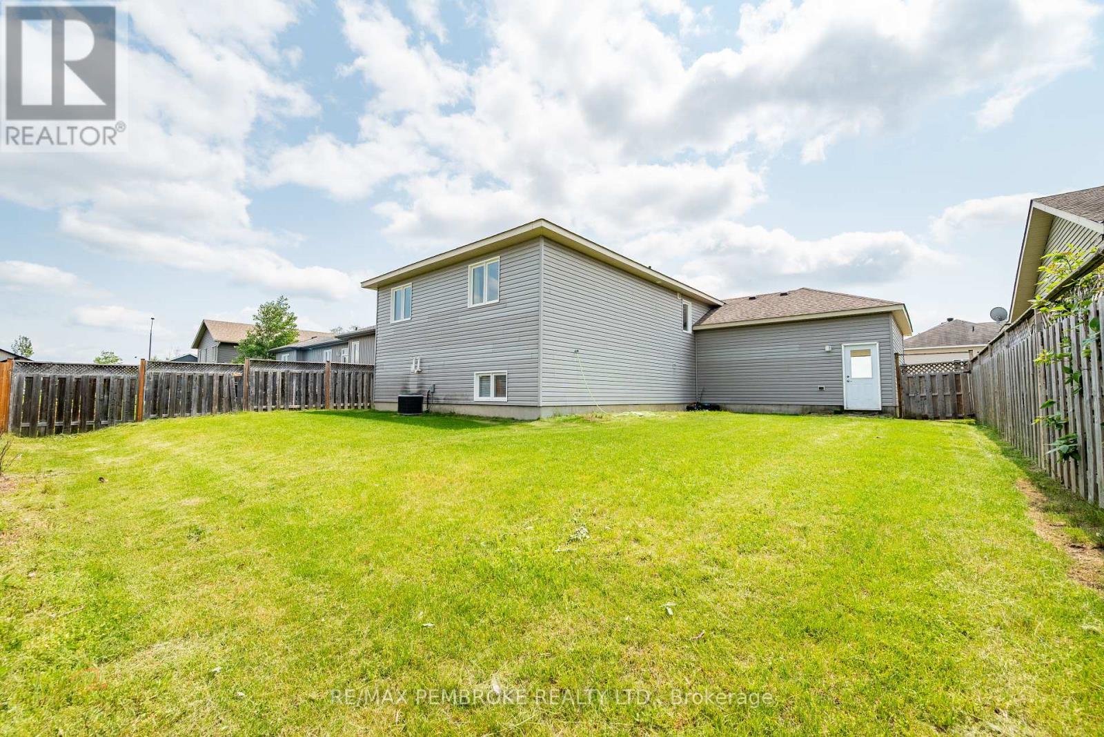 547 Gardner Crescent, Petawawa, Ontario  K8H 0C4 - Photo 45 - X12217709