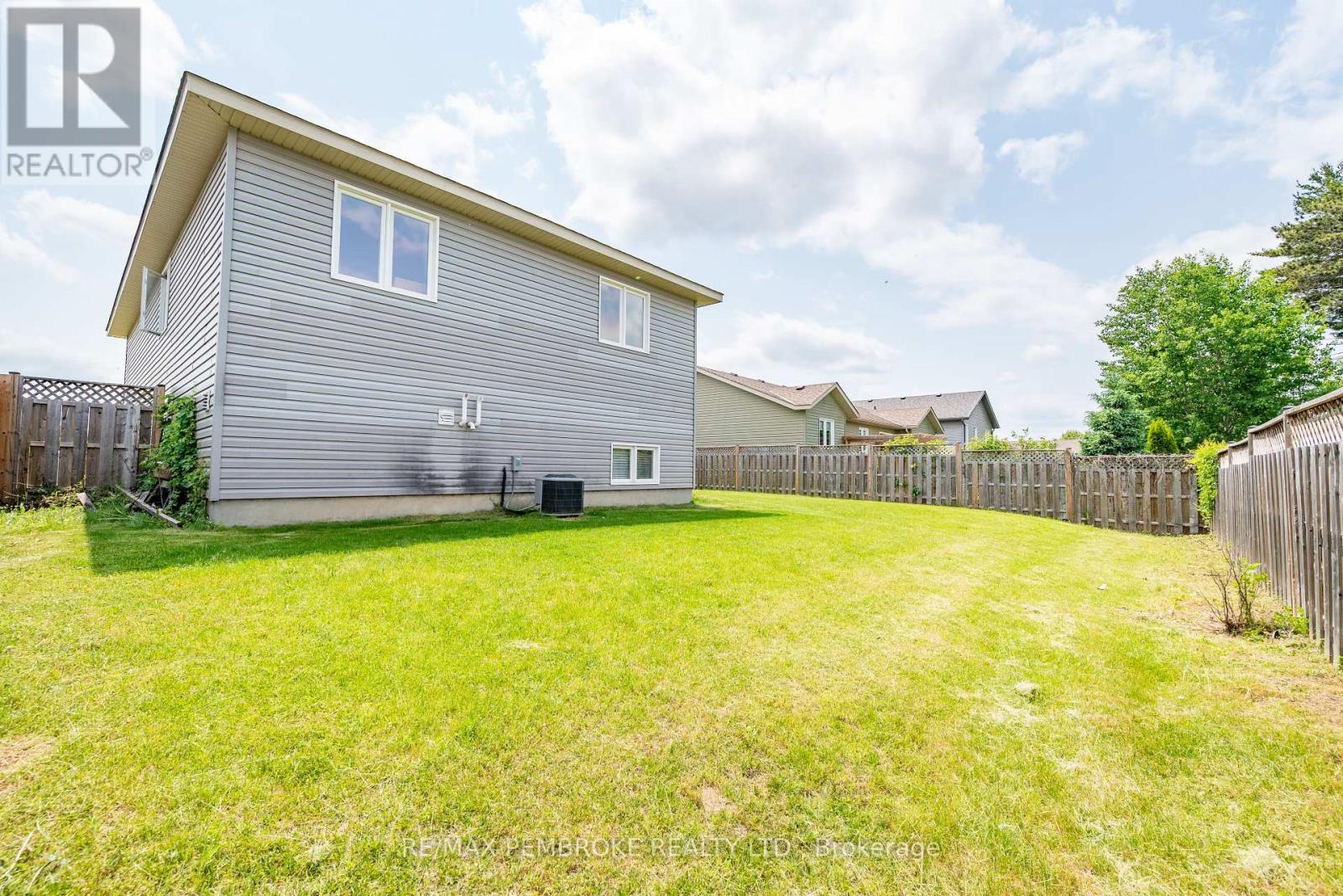 547 Gardner Crescent, Petawawa, Ontario  K8H 0C4 - Photo 46 - X12217709