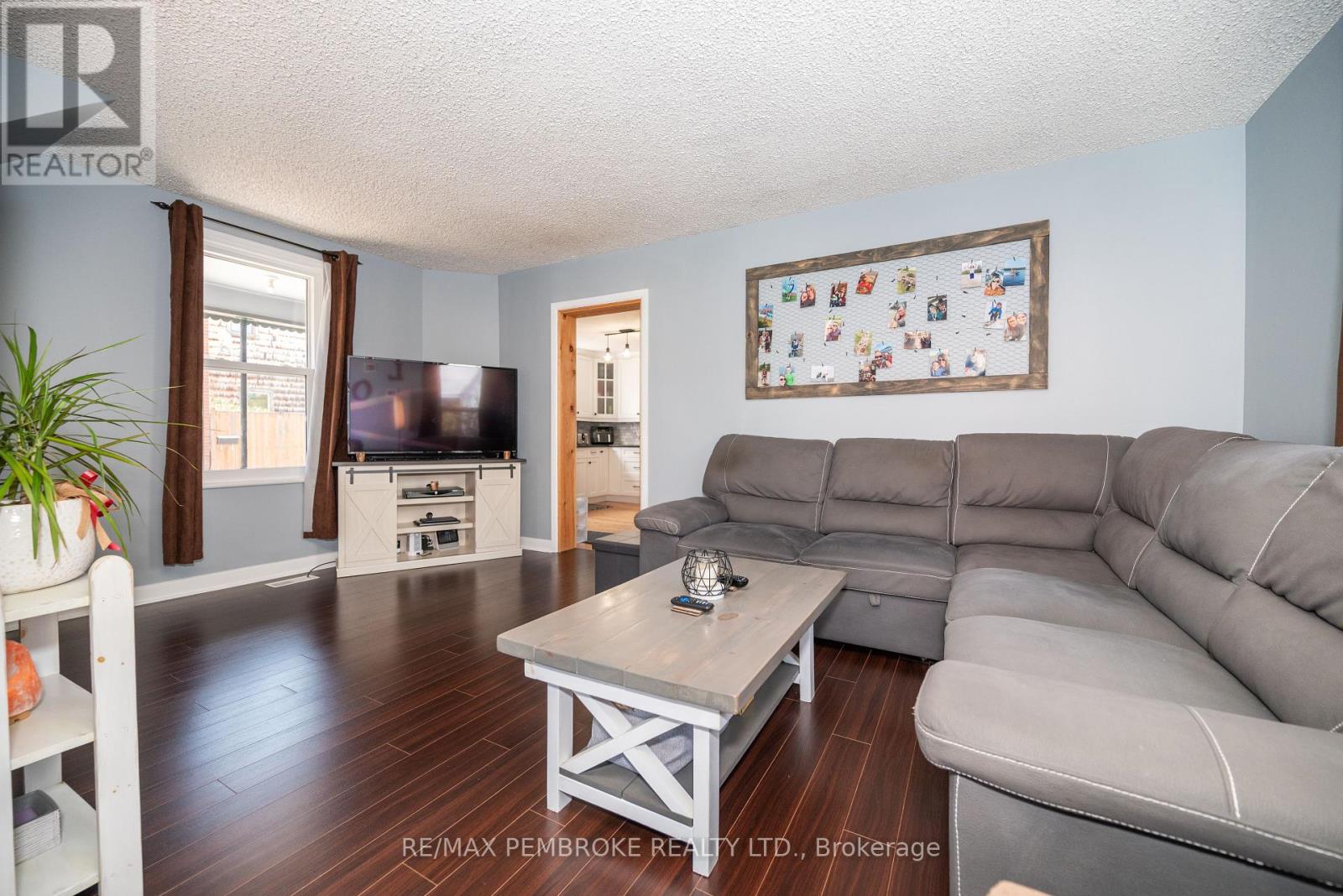 594 Miller Street, Pembroke, Ontario  K8A 6A2 - Photo 16 - X12217712
