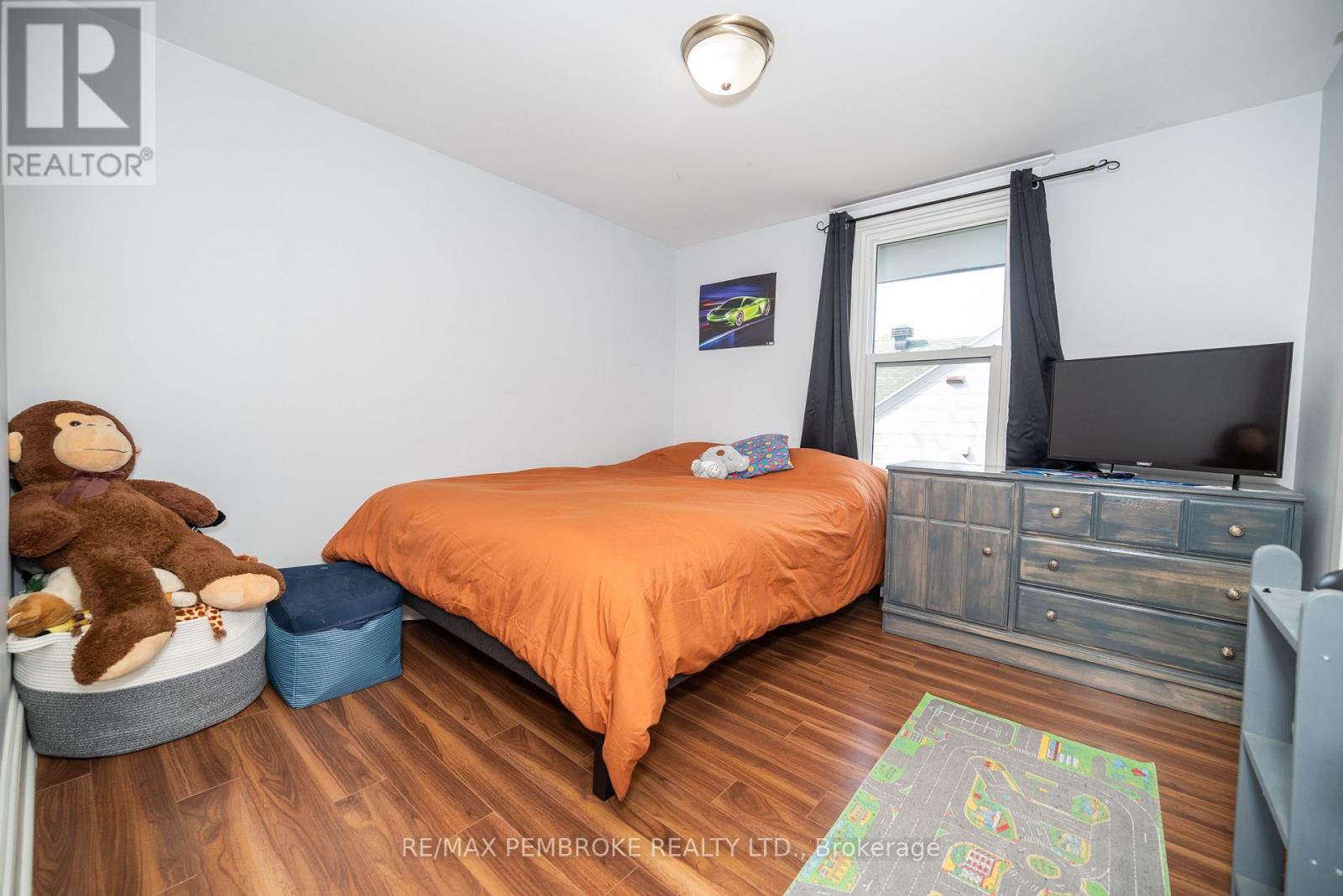 594 Miller Street, Pembroke, Ontario  K8A 6A2 - Photo 25 - X12217712