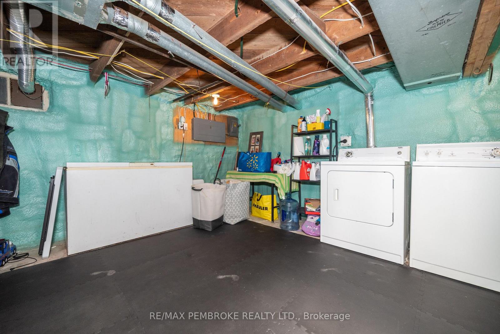 594 Miller Street, Pembroke, Ontario  K8A 6A2 - Photo 29 - X12217712