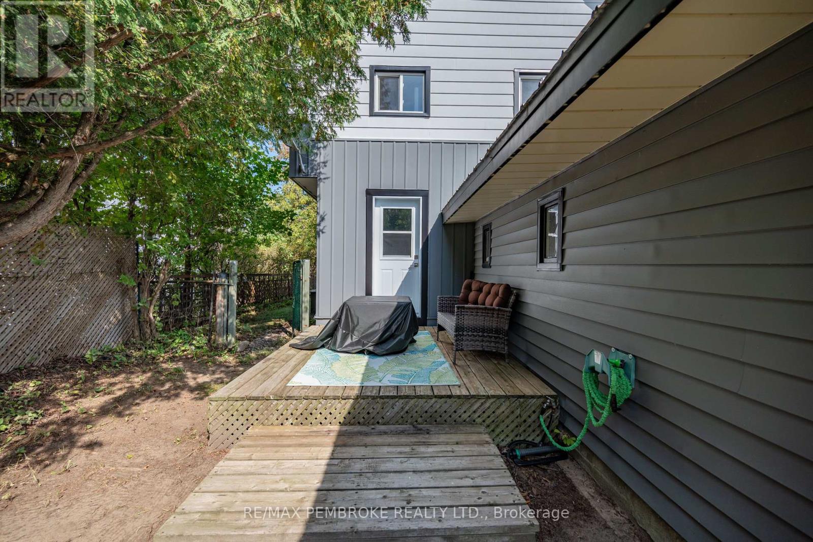 594 Miller Street, Pembroke, Ontario  K8A 6A2 - Photo 31 - X12217712