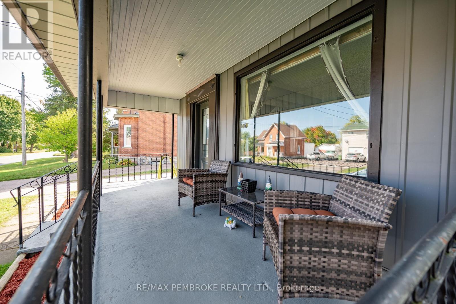 594 Miller Street, Pembroke, Ontario  K8A 6A2 - Photo 38 - X12217712