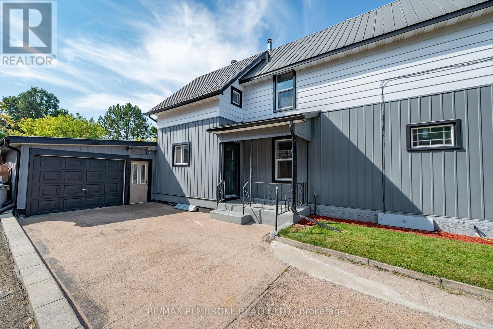 594 Miller Street, Pembroke, Ontario  K8A 6A2 - Photo 41 - X12217712