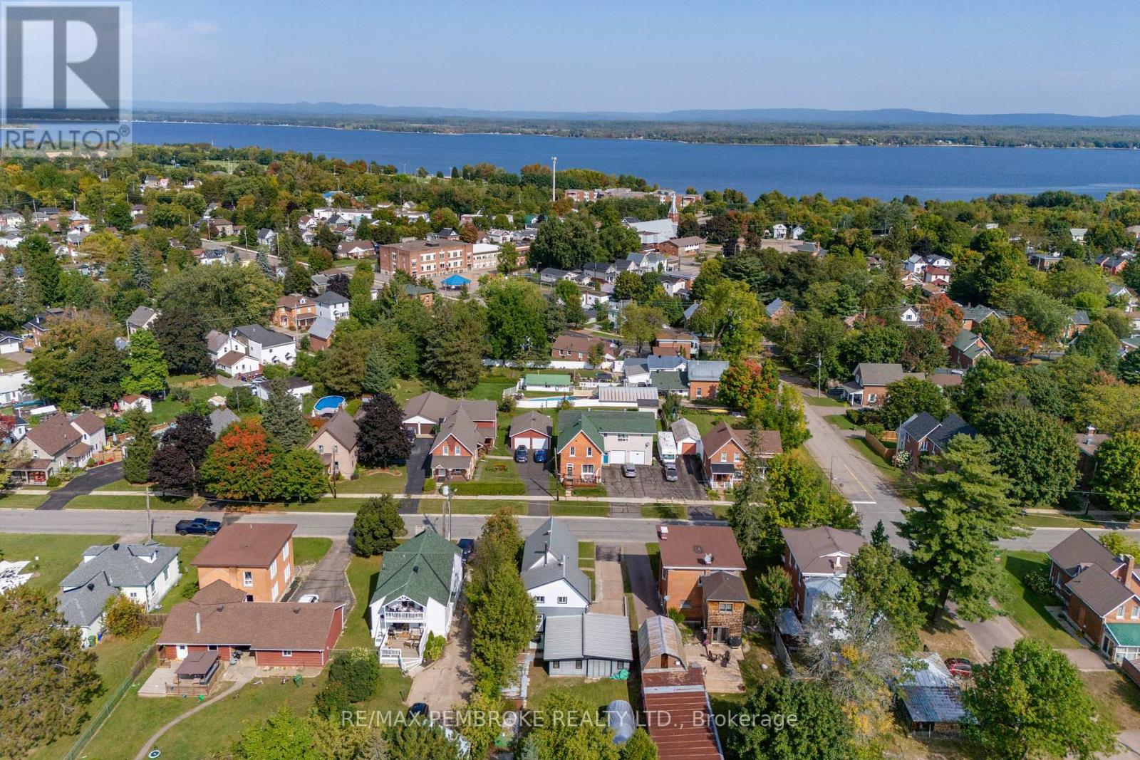 594 Miller Street, Pembroke, Ontario  K8A 6A2 - Photo 46 - X12217712