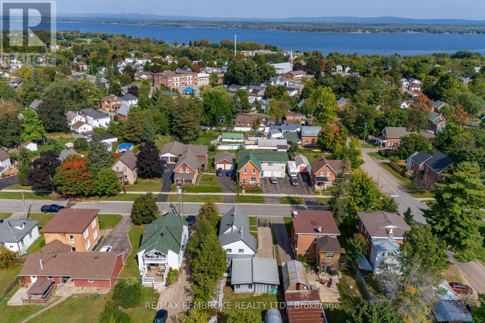594 Miller Street, Pembroke, Ontario  K8A 6A2 - Photo 47 - X12217712