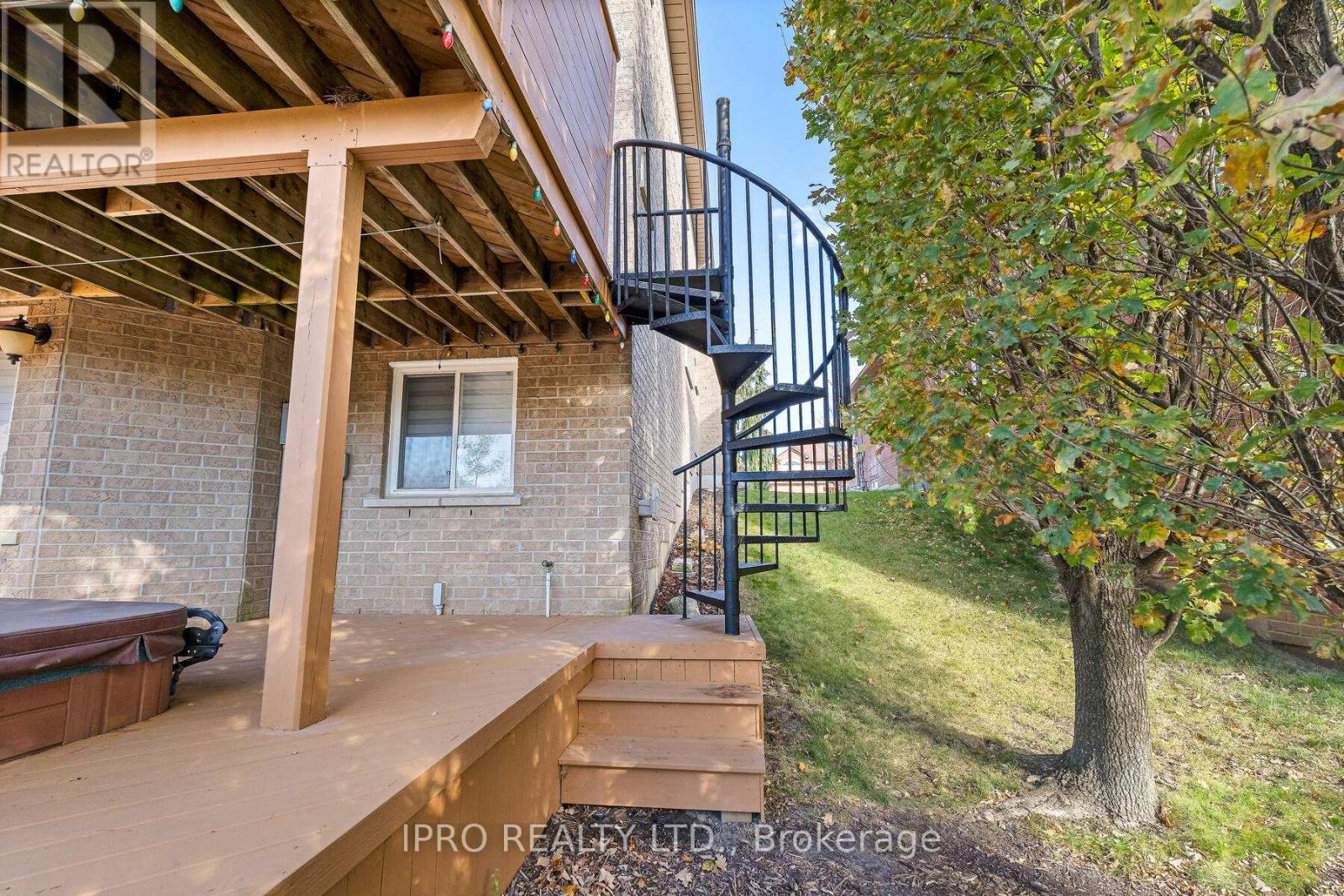 22 Bowman Street, Halton Hills, Ontario  L7G 6G6 - Photo 29 - W12134876
