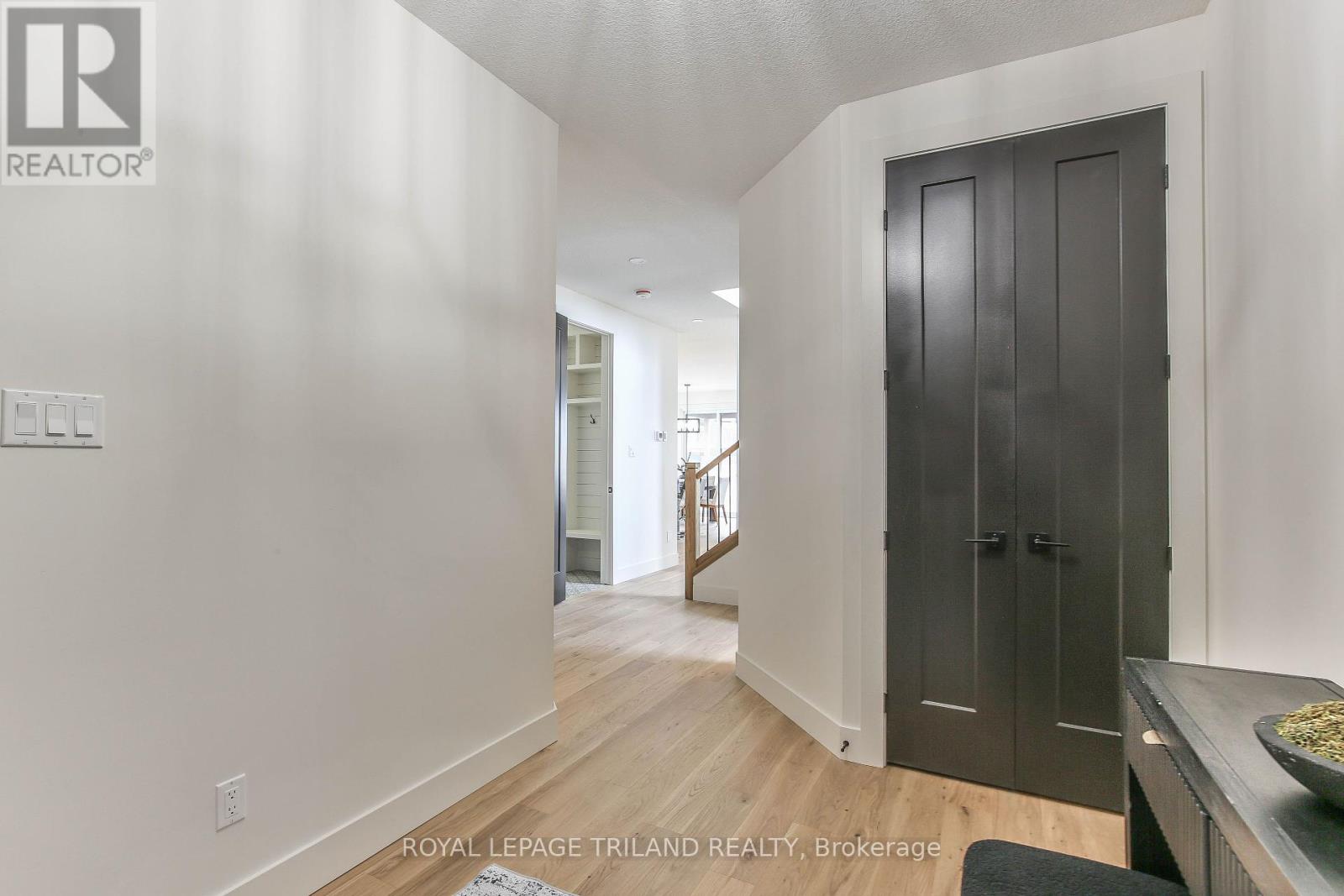6484 Heathwoods Avenue, London South, Ontario  N6P 0J7 - Photo 6 - X12184950