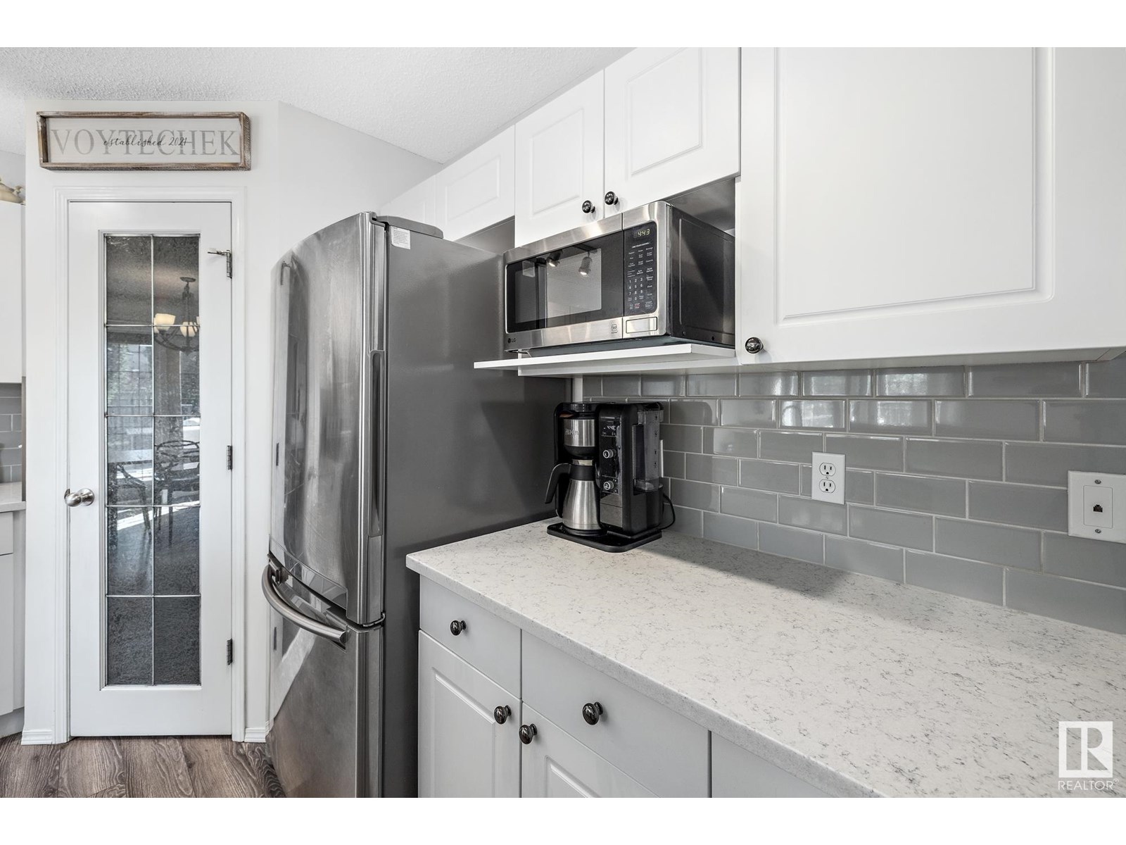 9016 210 St Nw, Edmonton, Alberta  T5T 6X1 - Photo 10 - E4442134
