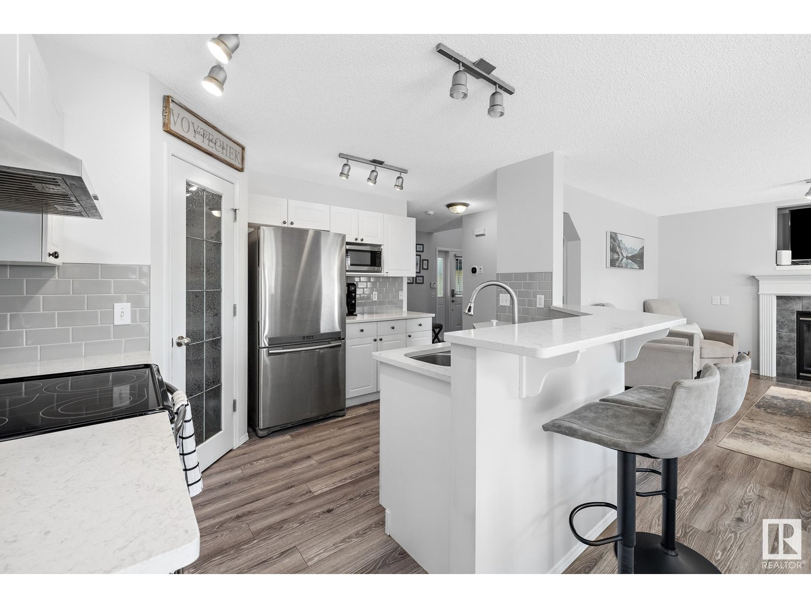 9016 210 St Nw, Edmonton, Alberta  T5T 6X1 - Photo 14 - E4442134