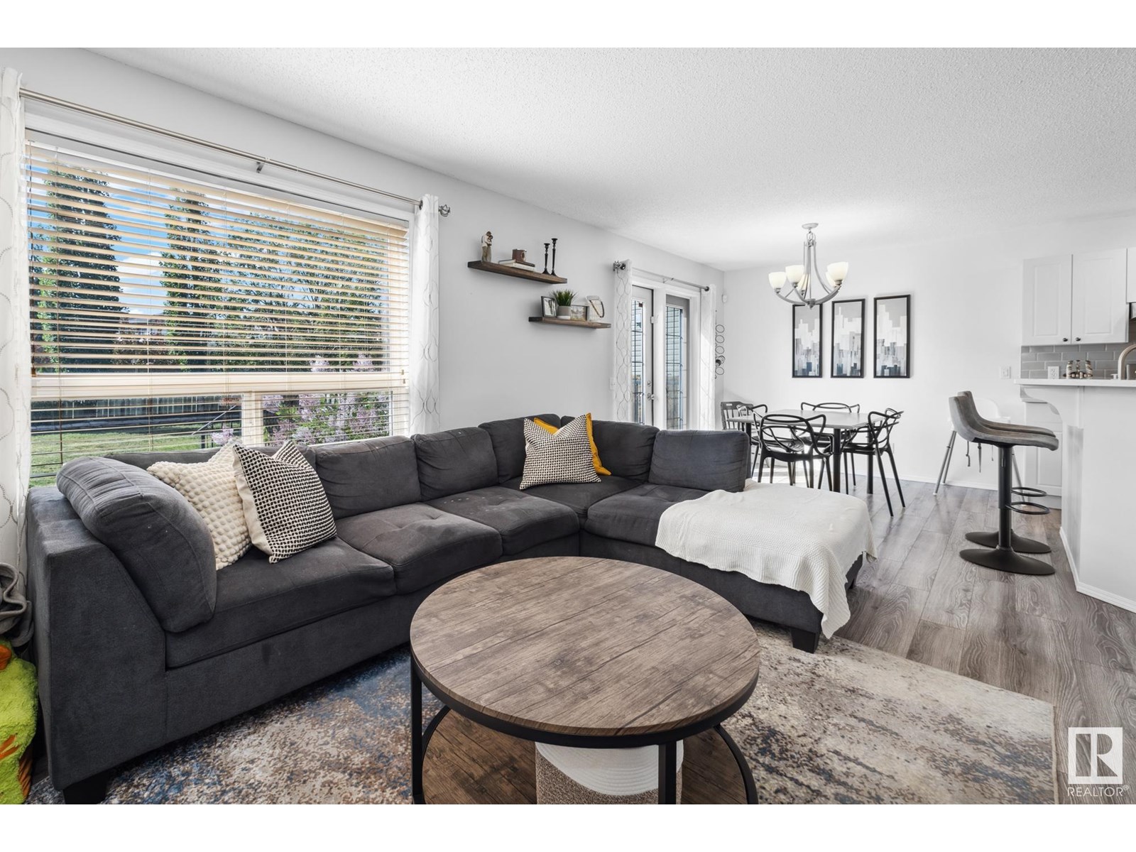 9016 210 St Nw, Edmonton, Alberta  T5T 6X1 - Photo 4 - E4442134