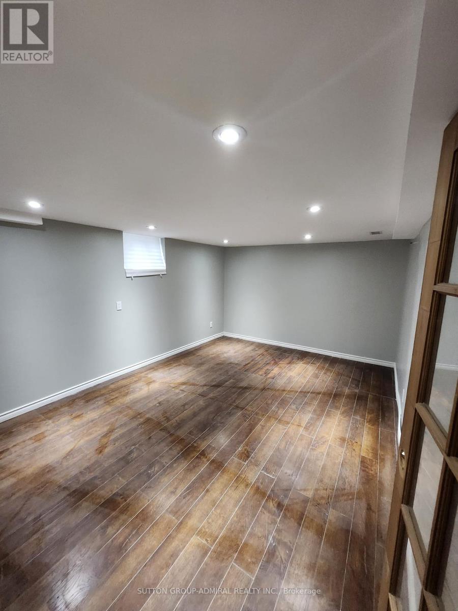 602 Dean Avenue, Oshawa, Ontario  L1H 3E9 - Photo 3 - E12217257