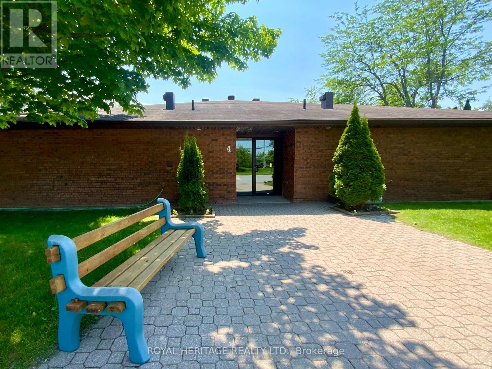 405 - 200 East Street S, Kawartha Lakes, Ontario  K0M 1A0 - Photo 2 - X12217745
