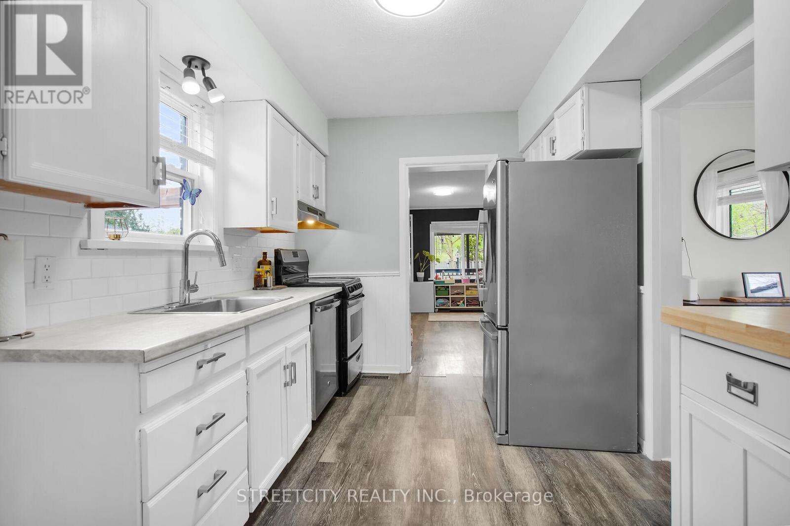 85 Springbank Drive, London South (South F), Ontario  N6J 1E5 - Photo 11 - X12217752