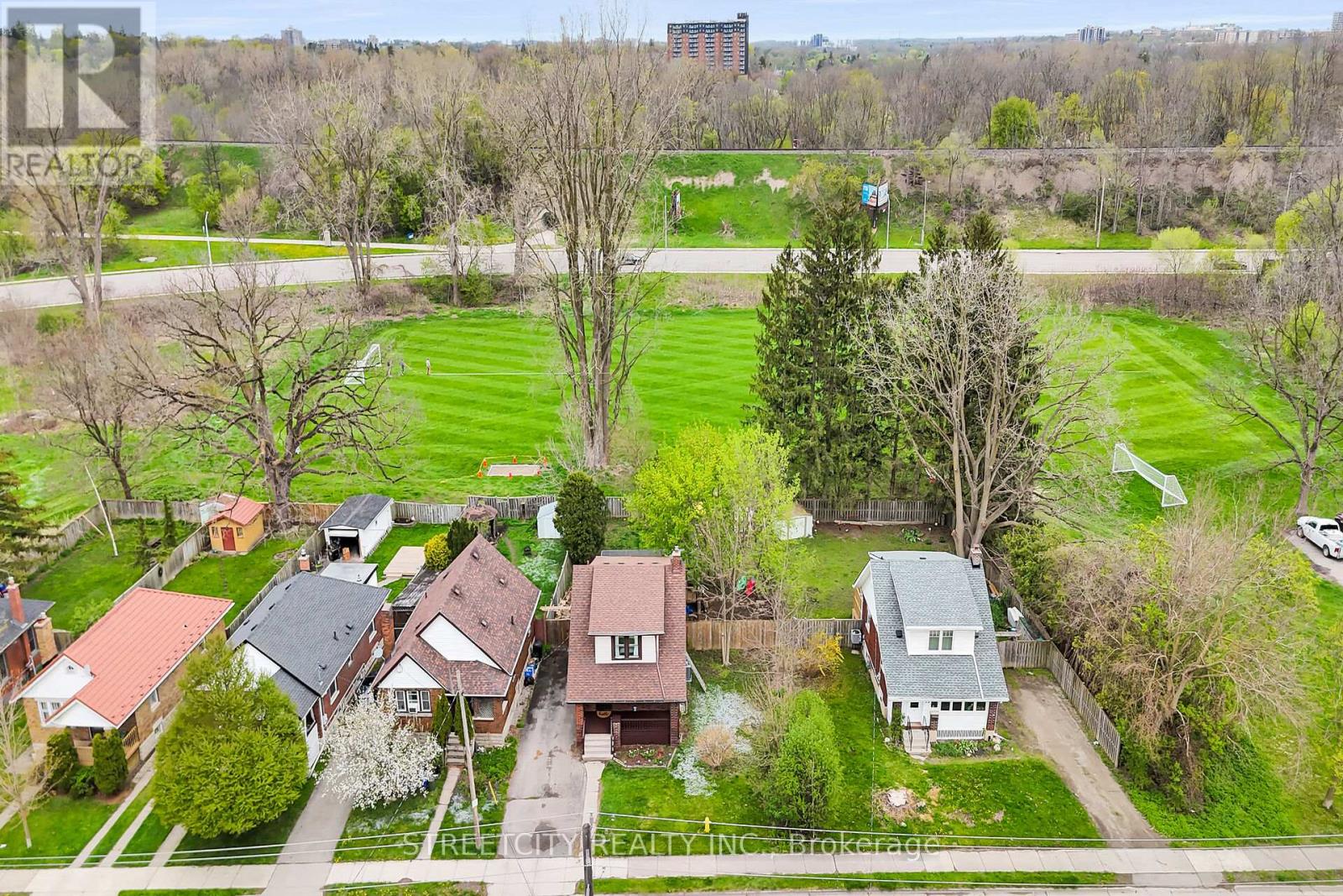 85 Springbank Drive, London South (South F), Ontario  N6J 1E5 - Photo 37 - X12217752
