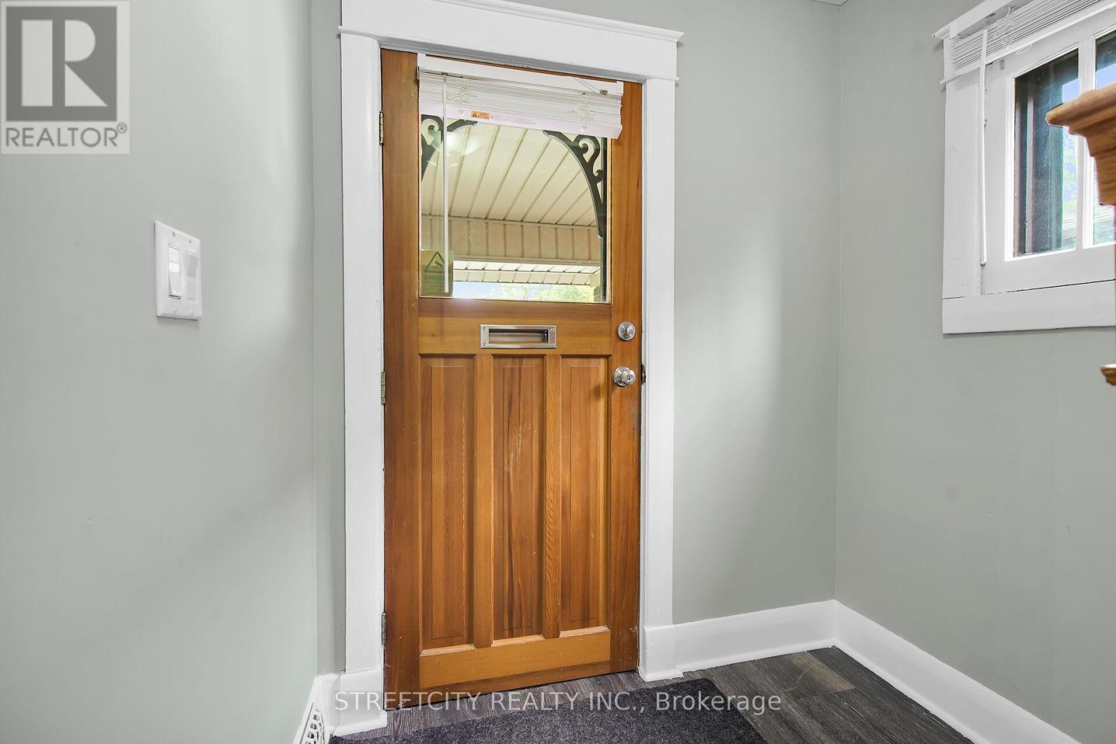 85 Springbank Drive, London South (South F), Ontario  N6J 1E5 - Photo 4 - X12217752