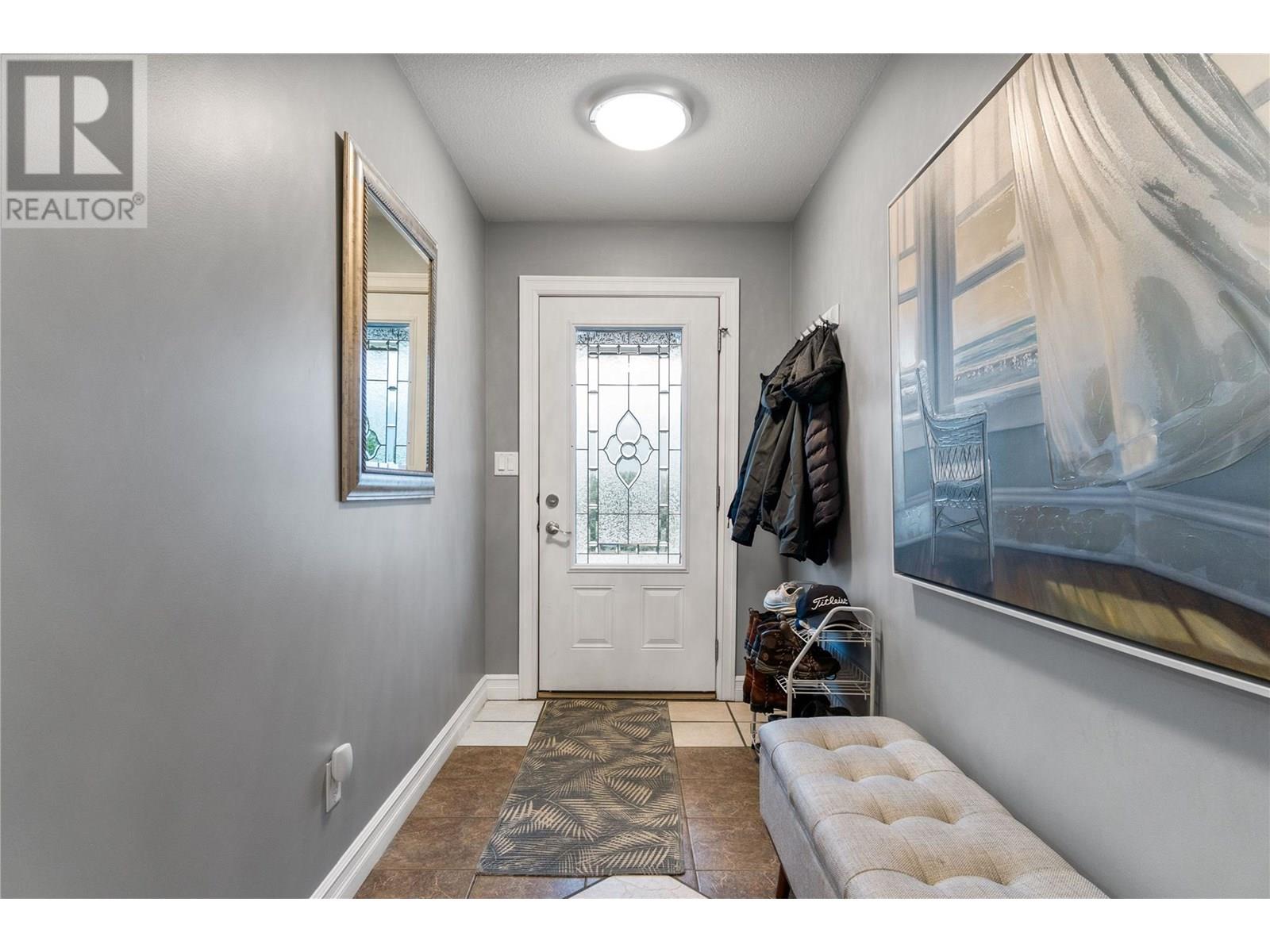 1040 14 Avenue Se, Salmon Arm, British Columbia  V1E 2R6 - Photo 10 - 10349522