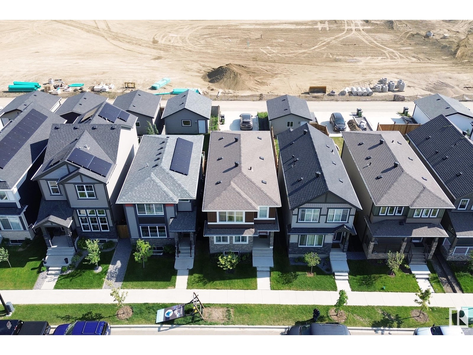 2403 Trumpeter Way Nw Nw, Edmonton, Alberta  T5S 0R8 - Photo 3 - E4442135