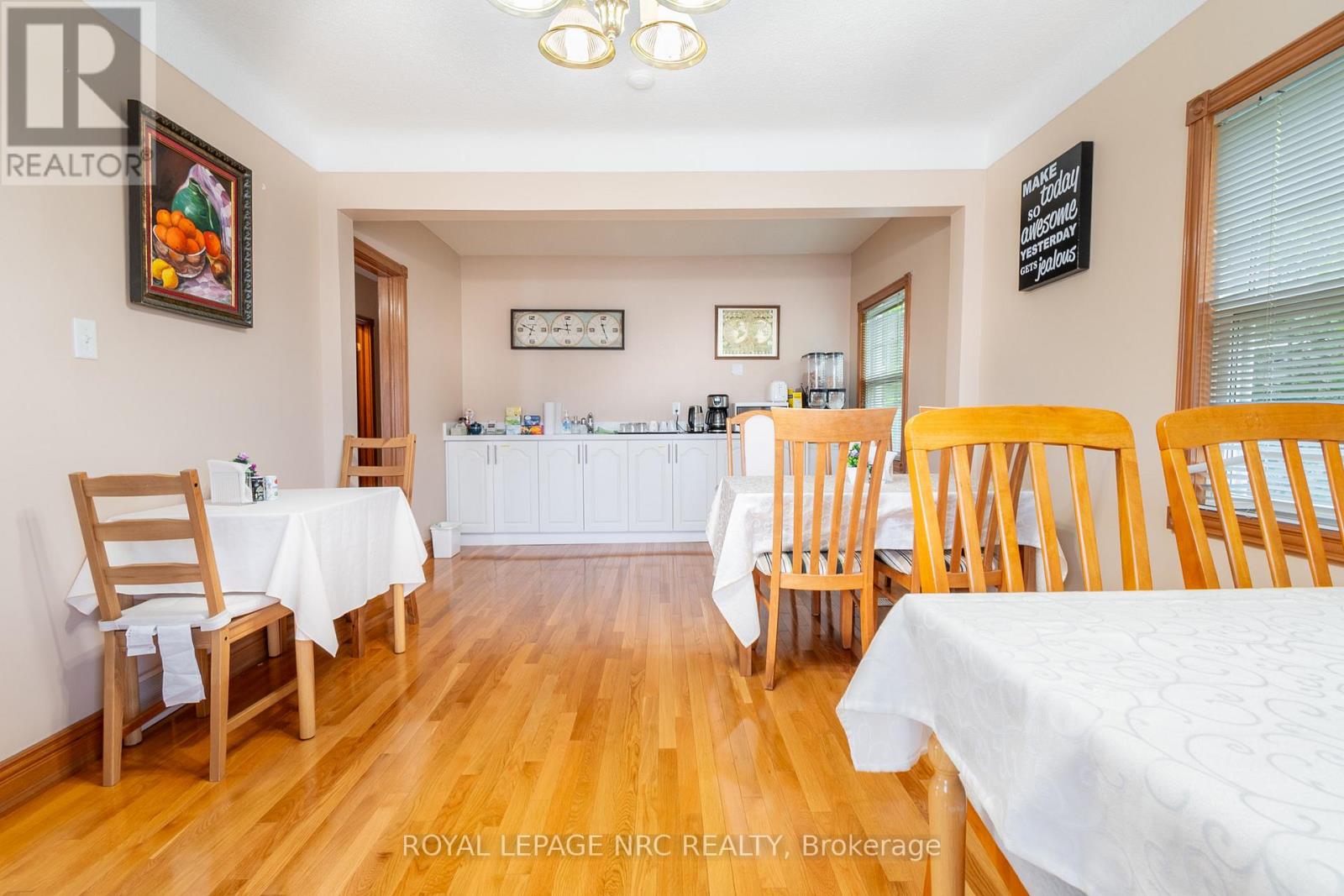 6257 Dunn Street, Niagara Falls (Dorchester), Ontario  L2G 2P6 - Photo 15 - X12217734