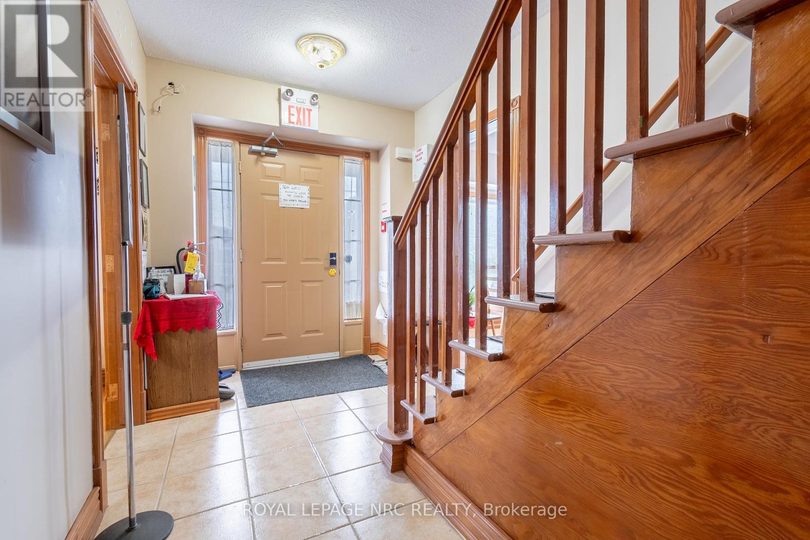 6257 Dunn Street, Niagara Falls (Dorchester), Ontario  L2G 2P6 - Photo 17 - X12217734