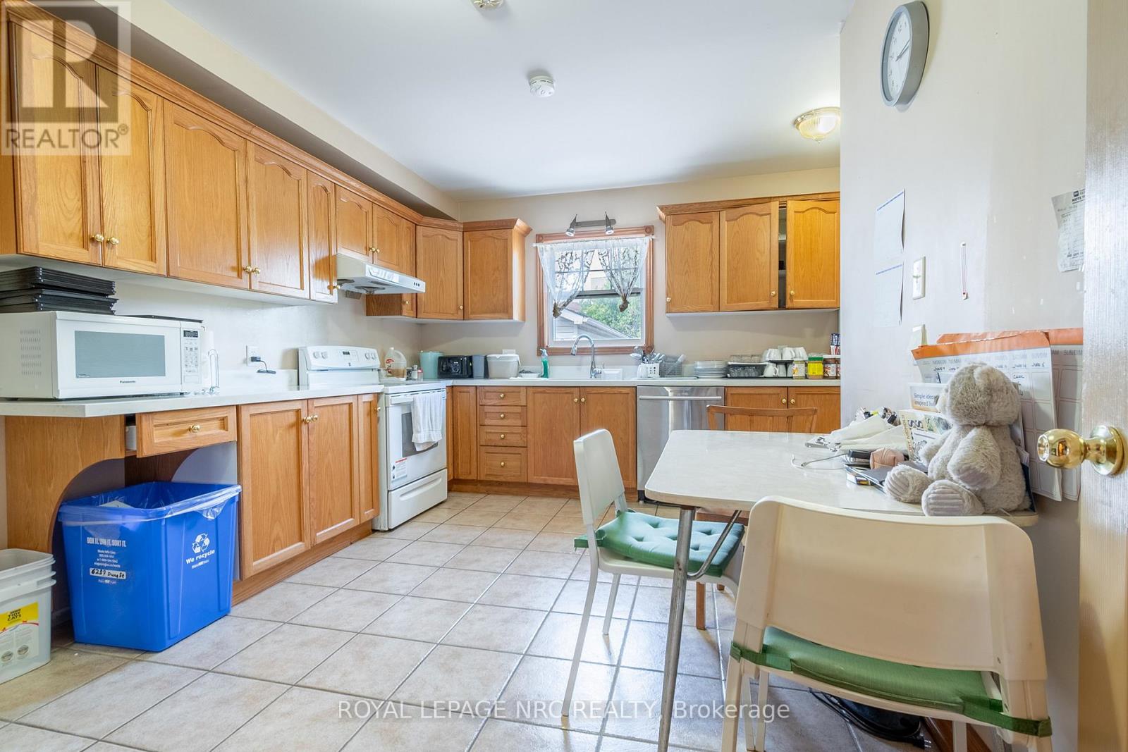 6257 Dunn Street, Niagara Falls (Dorchester), Ontario  L2G 2P6 - Photo 23 - X12217734