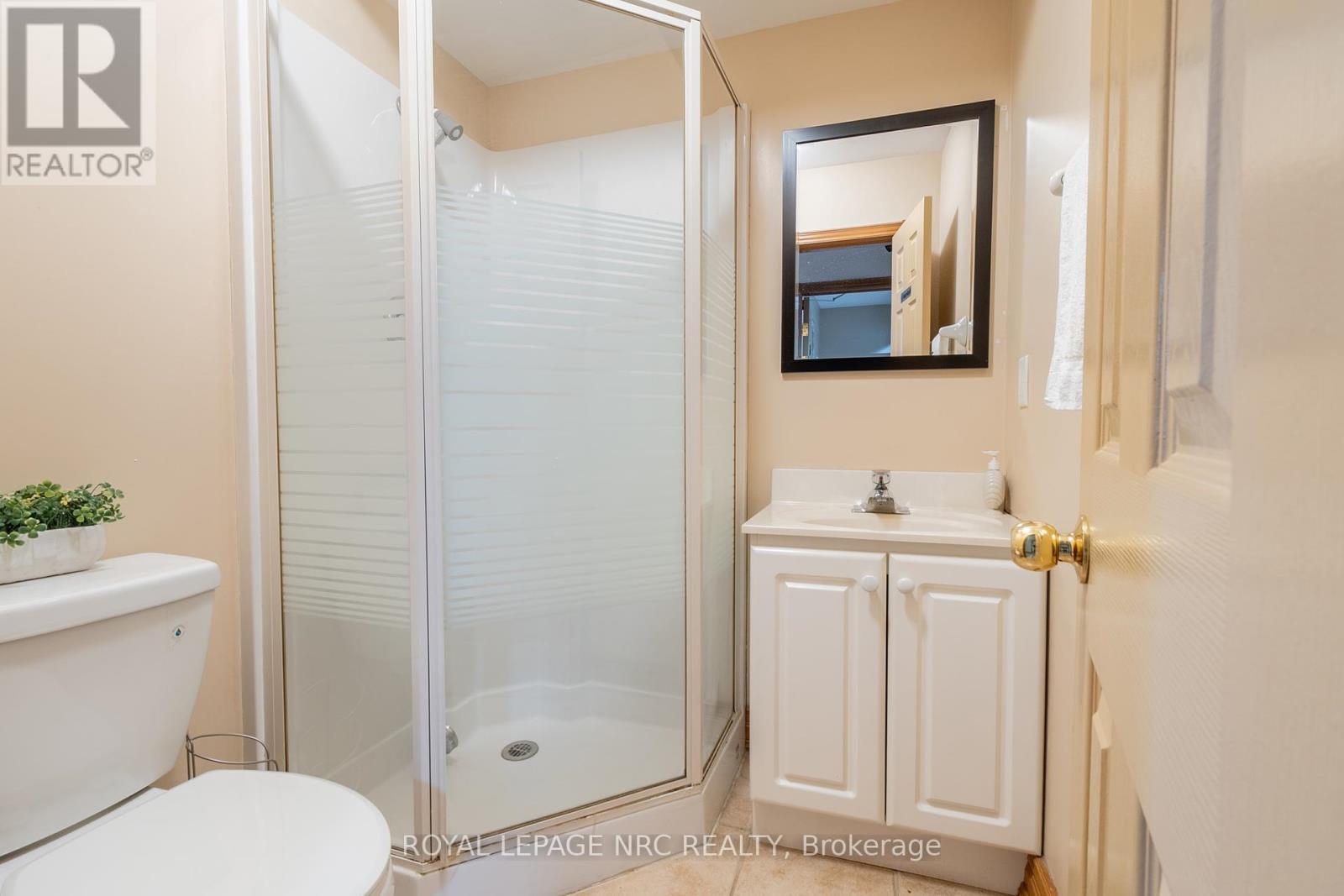 6257 Dunn Street, Niagara Falls (Dorchester), Ontario  L2G 2P6 - Photo 27 - X12217734